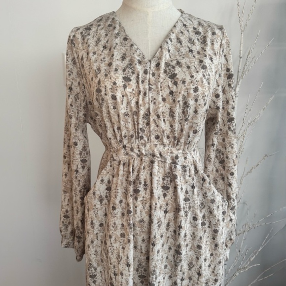 NWOT - Focus.S - Chic Long Sleeve Patterned Dress